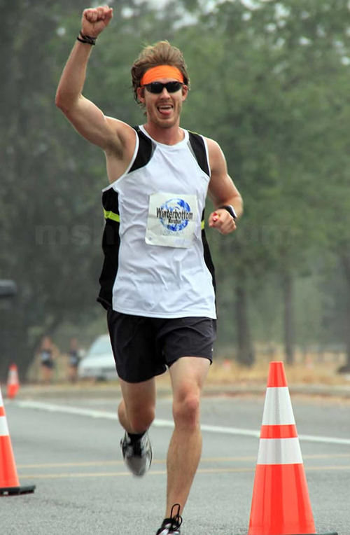 Runner at the Ojai to Ocean Marathon 2012